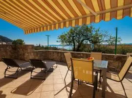 Dubas Studio Apartment