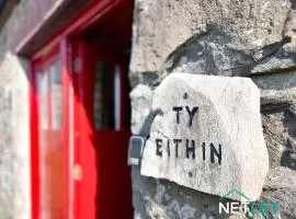 Ty Eithin - Rustic Cottage in St Davids