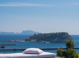Golden Garden, hotel v Neapoli