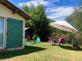 Maisonnette au calme avec jardin, hotel v destinaci Saint-Jeannet