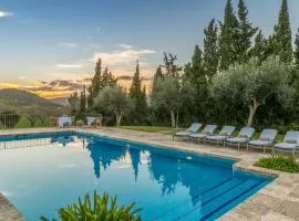 Historical House in Mallorca Up To 8 Guests