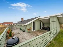 Cozy Holiday Home With A Large Enclosed Terrace,