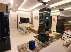 Stylish & Spacious Place Near BGC Fast Wi-Fi