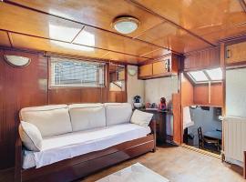 La Marquise "dormez dans une p&eacute;niche", barco en Melun