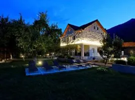 Plis Bujtina - Guesthouse