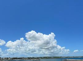 Tidal Stream Sea View B&B, hotel com piscina em Magong