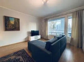 Kotimaailma-Neliö keskustassa