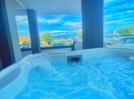 Villa San Sebastian - apartments on the beach with jacuzzi, hotel v destinaci Baška