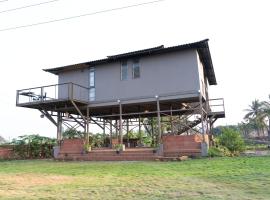 Subal's Farm Shack, khách sạn ở Shirol