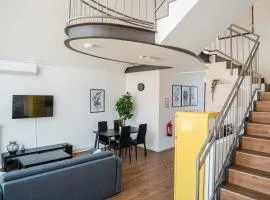 Fantastic Loft with Balcony