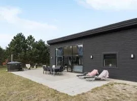 4 Bedroom Lovely Home In Væggerløse