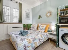 Nice Renting - GUILLAUMONT - Cozy Studio Beach Picasso Museum Local Market