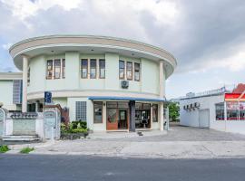 Dancenter Tasikmalaya Near Alun-Alun Kota Tasik, ξενοδοχείο σε Tasikmalaya
