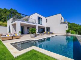 Villa Levant for 10 people near Opatija with jacuzzi & sea view &ndash; willa 