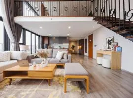 PentStudio Duplex Apartment