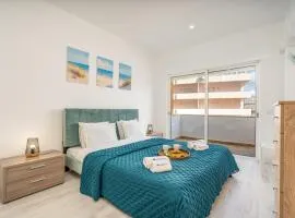 HostWise – Seaside Escape with Balcony