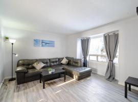 2 Bedroom Home In A Prime Location, Hotel in Winnipeg