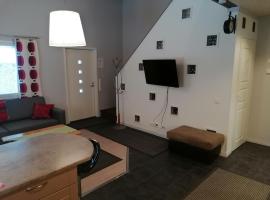 Majoituspalvelu Nurmi Oy Välitie 3B Saunallinen, hotel di Raahe