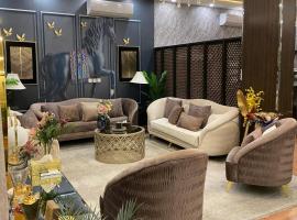 ركن الرمال للشقق المخدومة, khách sạn ở Aţ Ţuwayr