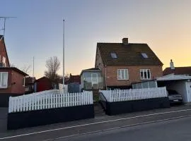 Cozy Holiday Apartment Located By Tejn Harbor