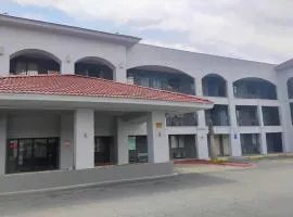 Hallmark Inn and Suites