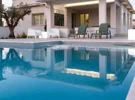 Villa Kora Suites&Pool