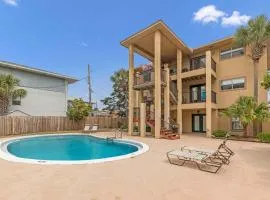 Bluefish Community Pool and Minutes Walk To The Beach