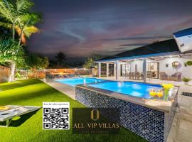 West Palm Beach The Grand Luxe Villa-Heated Pool, Spa & Game Room, hotel v destinaci Lantana