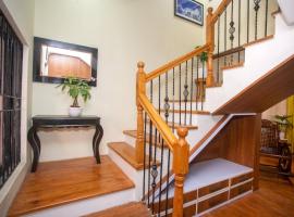 Amazing Home in Kathmandu, villa in Patan