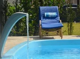 Casa com piscina 500m da praia condomínio Morada da Praia