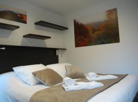 Aux 500 Diables Eco Lodge - Hotel, hotell i Chambon-sur-Lac