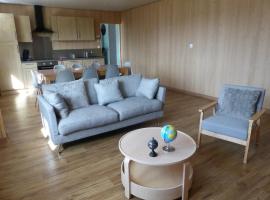 Les Cimes du Jura, hotel i Dompierre-sur-Mont