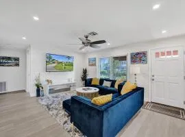 A private, fully furnished BR in a Beautiful 3BR Casa Dania