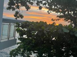 Villa Talisay Ocean View, apartment in Samal
