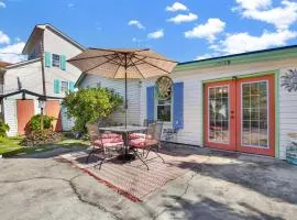 Suncatcher Cottage 1508-2nd Avenue B