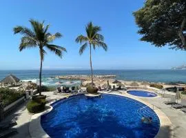 Ocean Front, 3 bedroom, 3 bathroom, Casa Natalia, Playa Esmeralda
