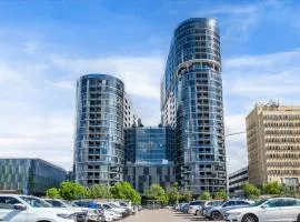 Modern Chic 1-Bedroom Apartment with Parking