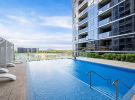 Modern Chic 1-Bedroom Apartment with Parking, hotel em Phillip