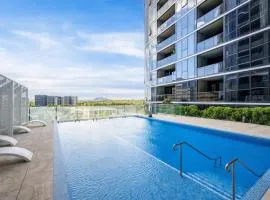 Modern Chic 1-Bedroom Apartment with Parking