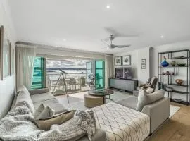 Waterfront Escape, Princes Wharf with Carpark