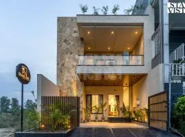 StayVista at Stay-ish Villa with Pool, Wi-Fi, BBQ