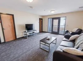 Spacious and Modern Stay to Relax & Recharge