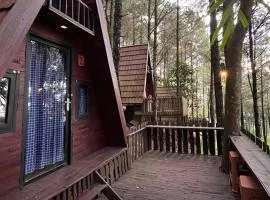 Alas Pacet by TwoSpaces, Mojokerto