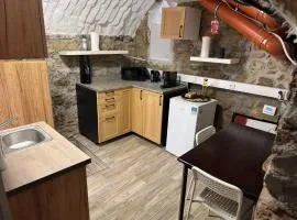 Suterénní byt na Hejtmánce v Mladé Boleslavi u letiště