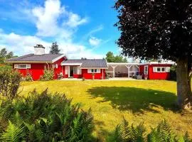 Family-Friendly Cottage, Secluded, 3 Terraces