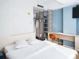 Graffiti Hotel Rooftop - Central Location