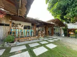 Lunazul Guesthouse