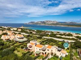 Villa Esclusiva con 600Mq di Giardino sulla Spiaggia della Pelosa