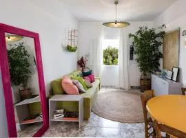 Menta II in Naousa with free parking Paros