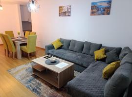 Apartman ROYAL GOLD, hotell i Lukavica